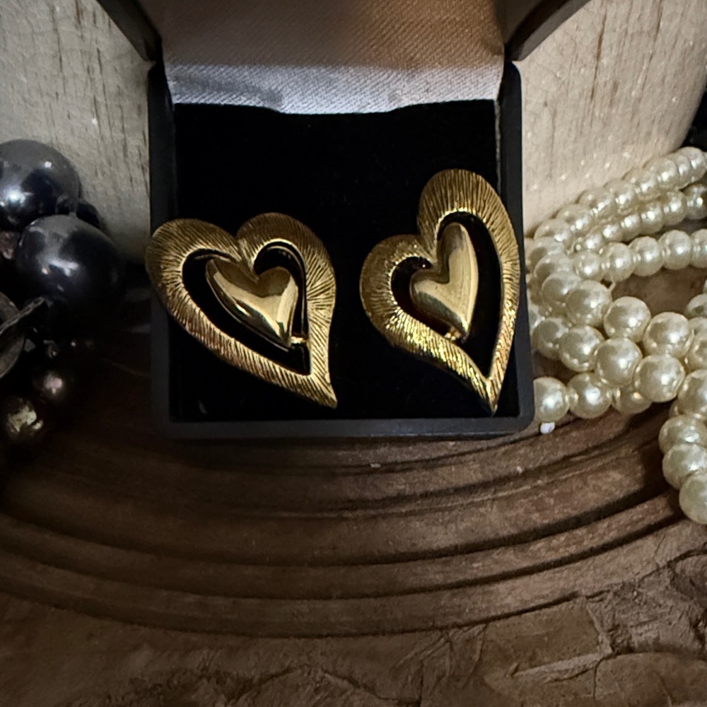 Sarah Coventry Gold Heart Earrings